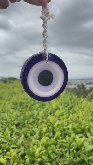 
            
                Cargar y reproducir el video en el visor de la galería, Evil Eye Handcrafted Soap with Macrame soap hanger | Mal de Ojo | Malfortune Repellent
            
        